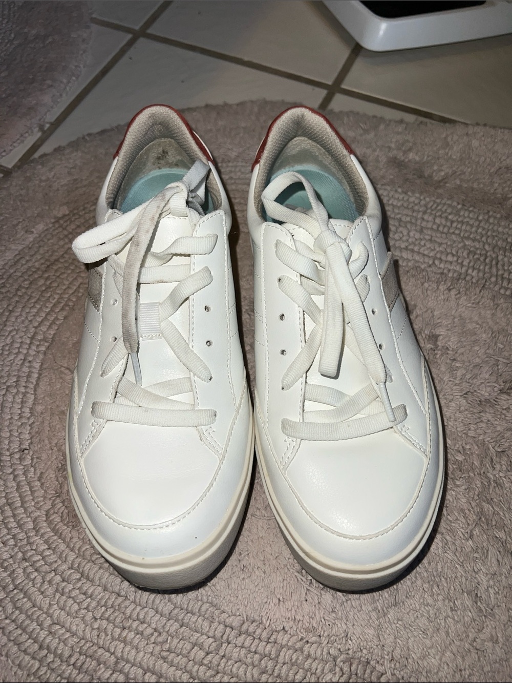 Dr. Scholl's Cream Sneakers with Tan Heel Accent